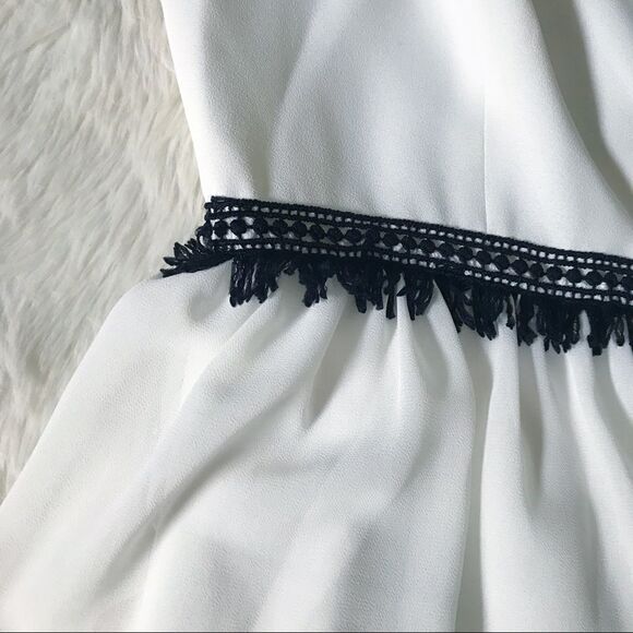 HALSTON White Black Sleeveless Fringe Cocktail Dress Tiered‎ Ruffle Size 6 New - Picture 6 of 15